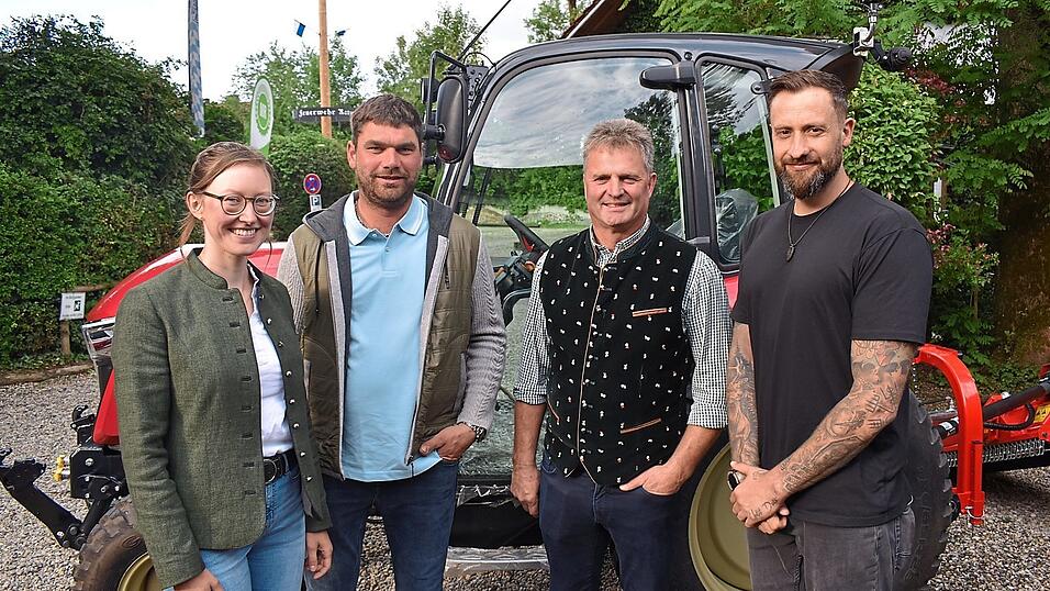 Ein starkes Team: MR-Geschäftsführerin Theresa Burger, stellvertretender Vorsitzender Markus Plenagl und Vorsitzender Xaver Hobmaier zusammen mit Referenten Christoph Rothaupt (v.l.). Ein starkes Team: MR-Geschäftsführerin Theresa Burger, stellvertretender Vorsitzender Markus Plenagl und Vorsitzender Xaver Hobmaier zusammen mit Referenten Christoph Rothaupt (v.l.).
