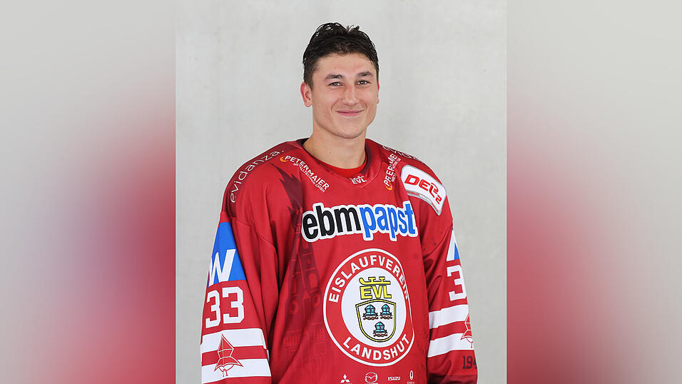 Luca Zitterbart zog sich im Auftaktspiel gegen die Eisb&auml;ren Regensburg einen Kreuzbandriss zu.