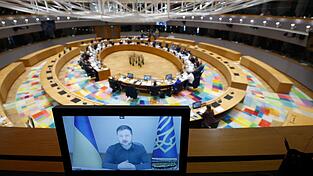 Selenskyj setzt auf neue Gespr&auml;che mit den USA &uuml;ber ein Kriegsende.