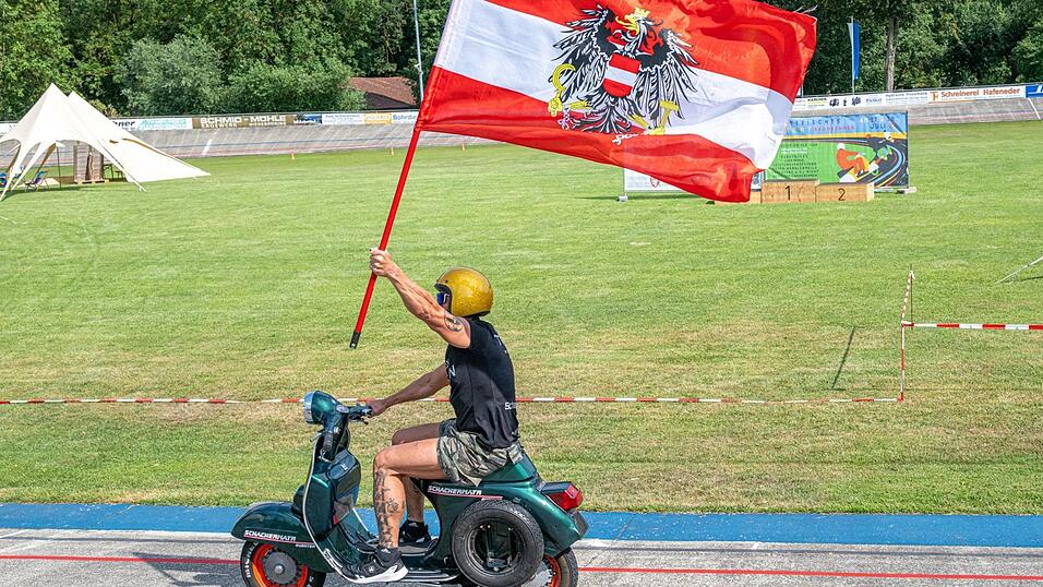 Fast zehn Stunden fuhr der 48-jährige Österreicher. Fast zehn Stunden fuhr der 48-jährige Österreicher.