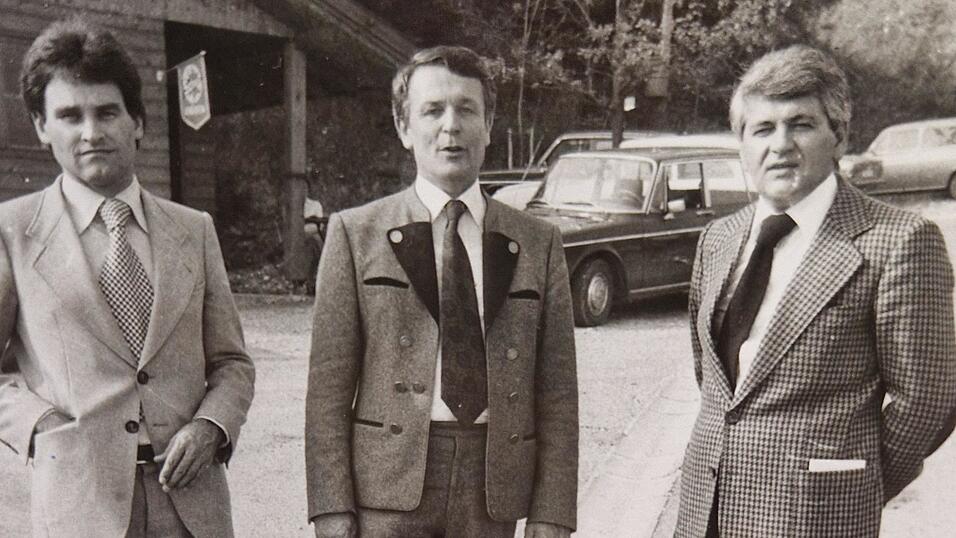 Ein Bild aus dem Jahr 1978: Erwin Huber (v.l.), der damalige MdL Ewald Lechner und Landrat Fritz Ettengruber.