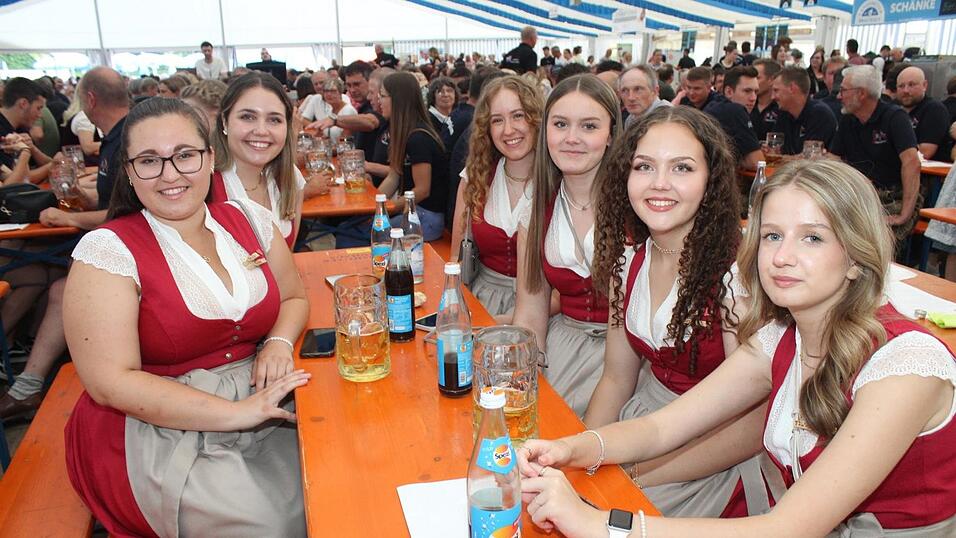 Zur Musik von Headless wurde ausgelassen gefeiert.