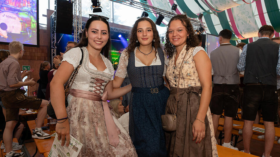 Die Partybilder vom Sonntag, 11. August 2024, aus dem Festzelt Weckmann. Die Partybilder vom Sonntag, 11. August 2024, aus dem Festzelt Weckmann.