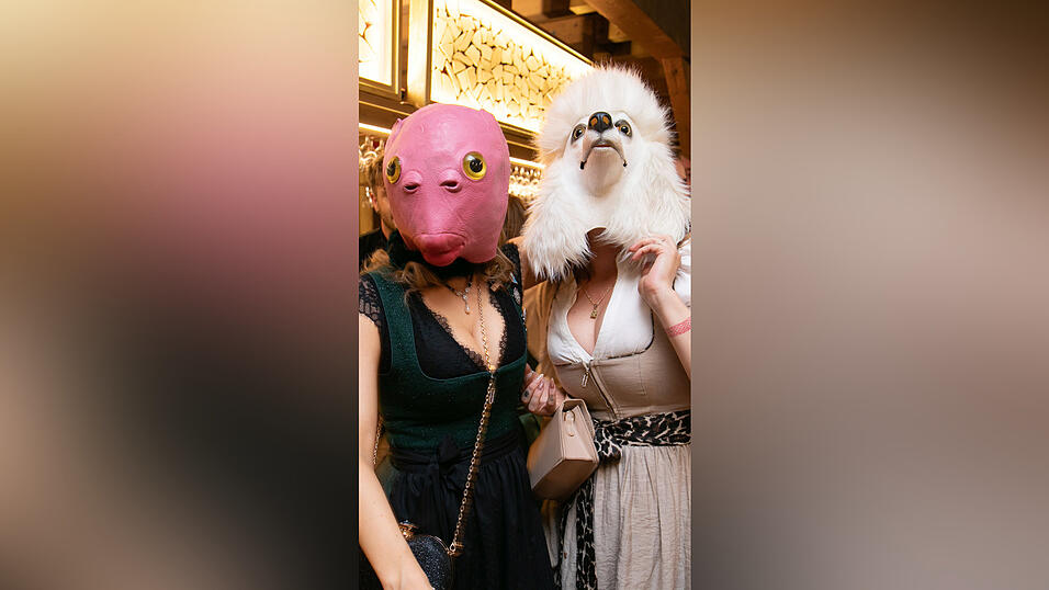 Die Partybilder vom Montag, 18. August, aus dem Festzelt Krönner. Die Partybilder vom Montag, 18. August, aus dem Festzelt Krönner.