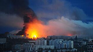 Charkiw liegt nahe der russischen Grenze und wird immer wieder beschossen. (Archivbild) Charkiw liegt nahe der russischen Grenze und wird immer wieder beschossen. (Archivbild)