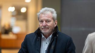 Laut Anklage soll er Kindern und Jugendlichen ohne medizinische Indikation ein Psychopharmakon verordnet haben. (Archivbild)