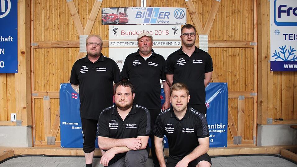 In bew&auml;hrter Formation trat der FC Ottenzell bei der Heimpremiere an.