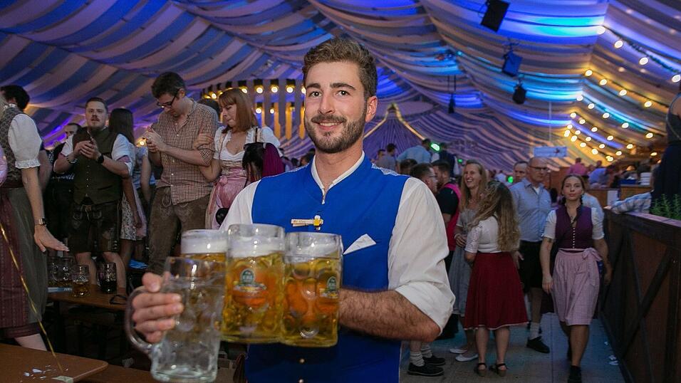 Die Partybilder vom Samstag, 13. August 2022, aus dem Festzelt Wenisch.