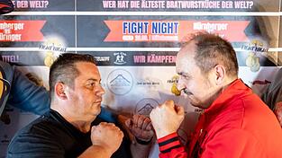 Sie wollen für den Bratwurst-Kampf in den Ring steigen: die Amateurboxer Hasan Arli und Kay Löwentraut.