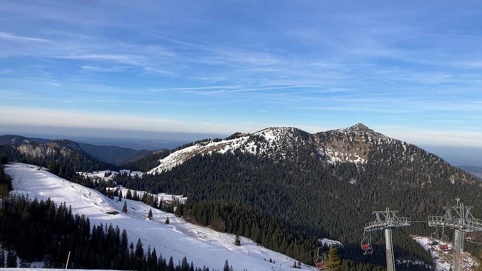 Das Skigebiet am Spitzingsee ist ein beliebtes Ausflugsziel. (Symbolbild)