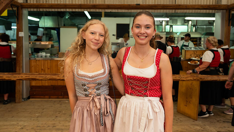 Die Partybilder vom Montag, 12. August 2024, aus dem Festzelt Nothaft. Die Partybilder vom Montag, 12. August 2024, aus dem Festzelt Nothaft.