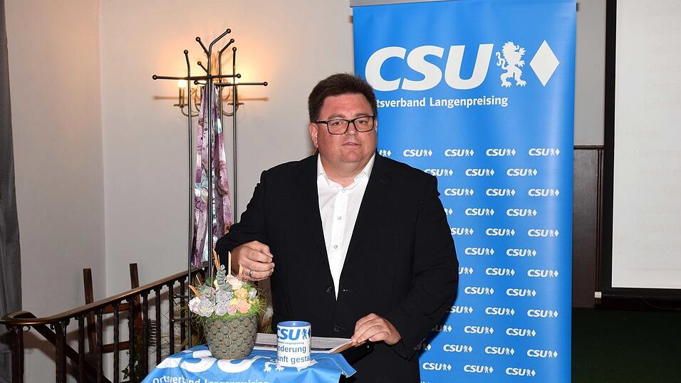 Alexander Klug wurde als B&uuml;rgermeisterkandidat der CSU Langenpreising nominiert.