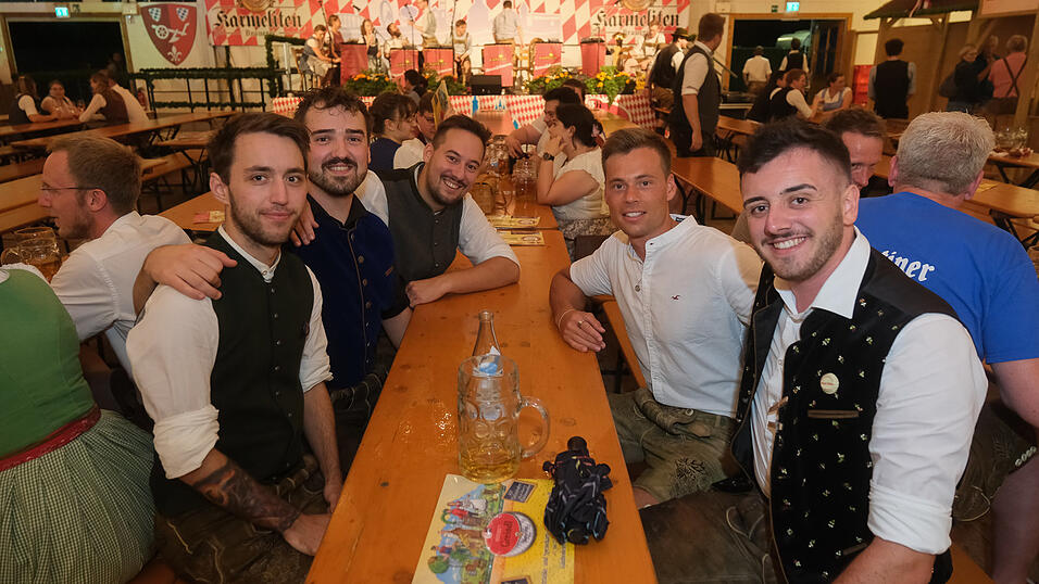 Die Partybilder vom Dienstag, 15. August 2023, aus dem Festzelt Greindl. Die Partybilder vom Dienstag, 15. August 2023, aus dem Festzelt Greindl.