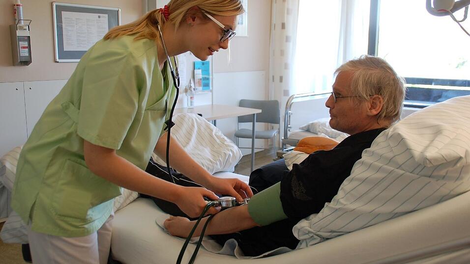 Jessica Guth macht ein duales Pflegestudium. Jessica Guth macht ein duales Pflegestudium.