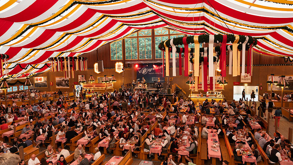 Die Partybilder vom Montag, 19. August, aus dem Festzelt Kr&ouml;nner.