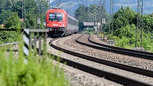 Wegen Sanierungsarbeiten wird der Bahnverkehr &uuml;ber den Brenner vom 17. Juli bis 1. August eingestellt. (Archivbild)