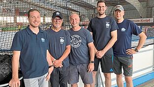 Fabian Hillmeier, Franz Demmelhuber, Daniel Wilke, Martin Jauernig und Markus Kelnhofer (v. l.) bilden mit Alexander Rott (nicht im Bild) das Trainerteam der Attinger Laufschule.