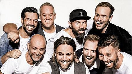 Der Keller Steff spielt mit seiner Big Band am Samstag beim Lindnerbräu-Jubiläum auf. Statt zu acht wie auf dem Foto wird die Kapelle dann sogar zu neunt auf der Bühne stehen. Der Keller Steff spielt mit seiner Big Band am Samstag beim Lindnerbräu-Jubiläum auf. Statt zu acht wie auf dem Foto wird die Kapelle dann sogar zu neunt auf der Bühne stehen.