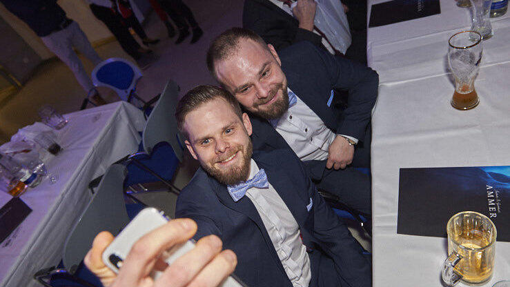 Die Metzgerzunft hat am Samstagabend in die Joseph-von-Fraunhofer-Halle eingeladen. Die Metzgerzunft hat am Samstagabend in die Joseph-von-Fraunhofer-Halle eingeladen.