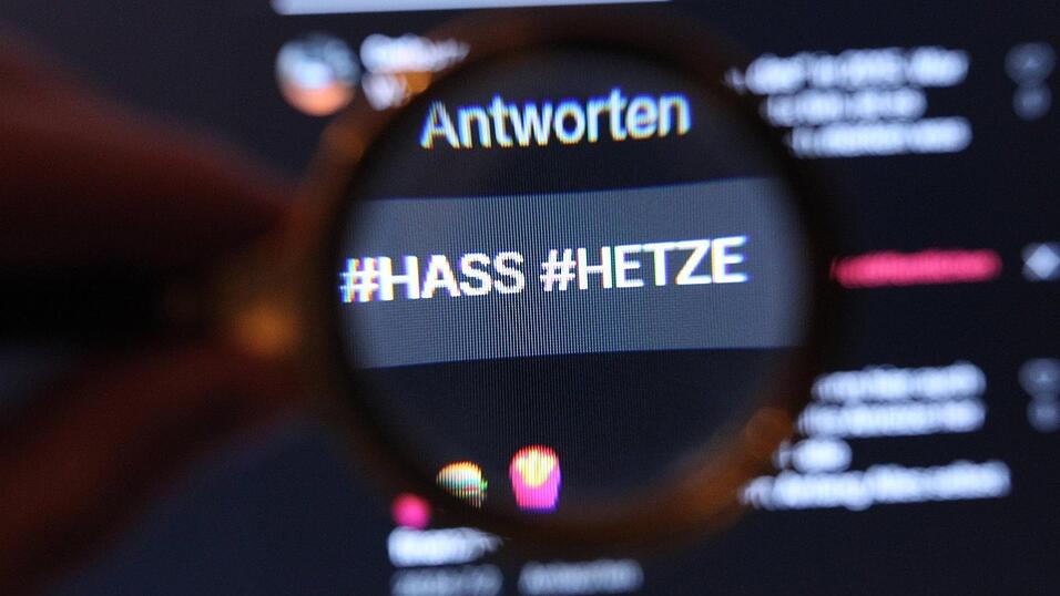 Hass und Hetze im Internet sind ein weitverbreitetes Phänomen. Hass und Hetze im Internet sind ein weitverbreitetes Phänomen.