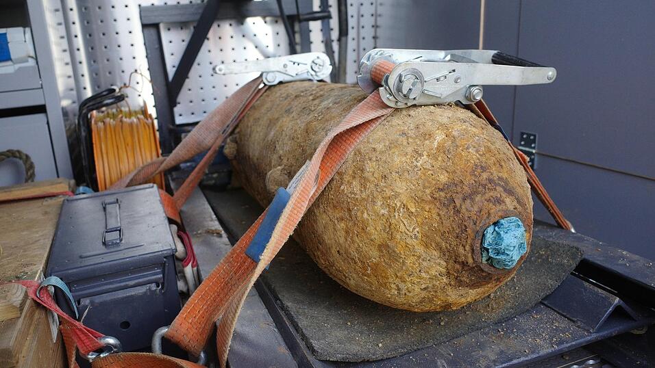 Eine Fliegerbombe wurde bei Lerchenhaid entschärft. Eine Fliegerbombe wurde bei Lerchenhaid entschärft.