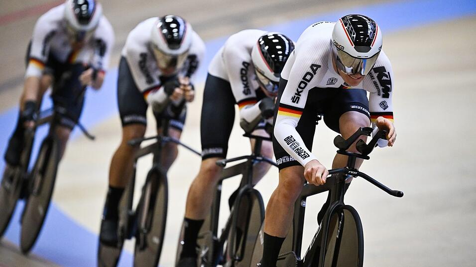 Benjamin Boos und Tobias Buck-Gramcko (r-l) waren in den Unfall verwickelt.