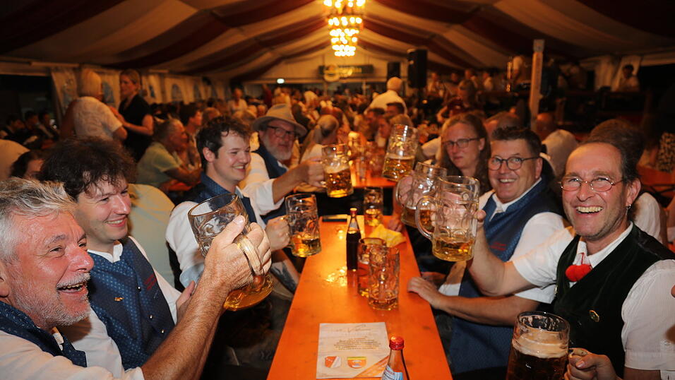 Beste Stimmung herrschte im Festzelt Beste Stimmung herrschte im Festzelt