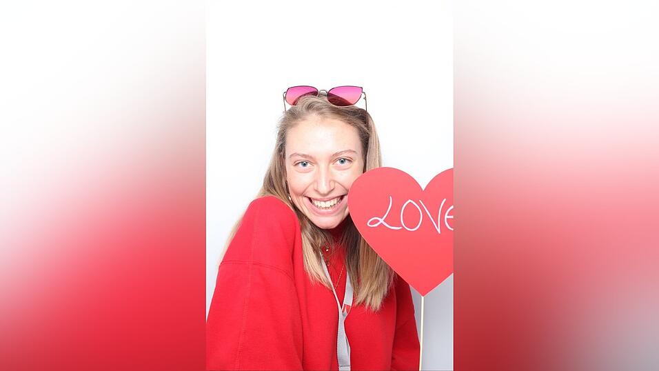 Dieses Foto von Isabell entstand in einer Fotobox.