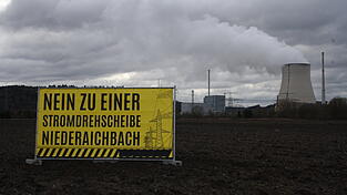 Düstere Aussichten für die Trassengegner? Noch will sich die Gemeinde nicht geschlagen geben. Düstere Aussichten für die Trassengegner? Noch will sich die Gemeinde nicht geschlagen geben.