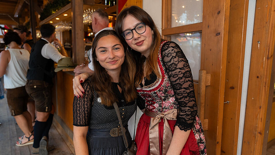 Die Partybilder vom Donnerstag, 17. August 2023, aus dem Festzelt Krönner. Die Partybilder vom Donnerstag, 17. August 2023, aus dem Festzelt Krönner.