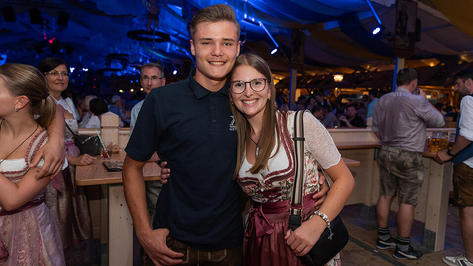 Die Partybilder vom Freitag, 18. August 2023, aus dem Festzelt Reisinger. Die Partybilder vom Freitag, 18. August 2023, aus dem Festzelt Reisinger.