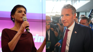 Die Rechtsnationalisten von der AfD um ihren Chef Bj&ouml;rn H&ouml;cke haben die Landtagswahl gewonnen: Mehr als 30 Prozent der Th&uuml;ringer W&auml;hler stimmten den ersten Zahlen zufolge f&uuml;r die Rechtspartei. Die BSW-Parteivorsitzende Sahra Wagenknecht spricht derweil schon &uuml;ber Bedingungen f&uuml;r eine Koalition: Sie fordert ein Ende der Waffenlieferungen an die Ukraine.
