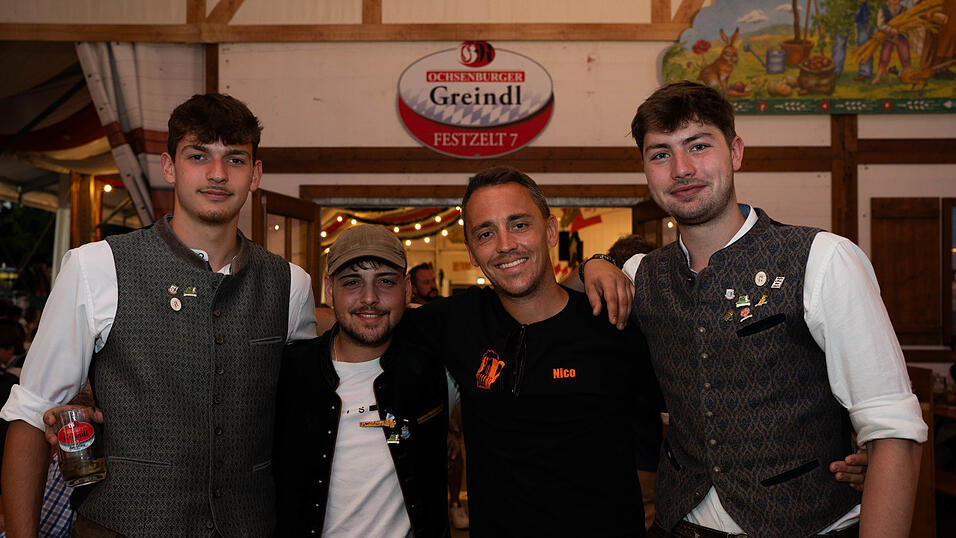 Die Partybilder vom Mittwoch, 12. August, aus dem Festzelt Greindl. Die Partybilder vom Mittwoch, 12. August, aus dem Festzelt Greindl.