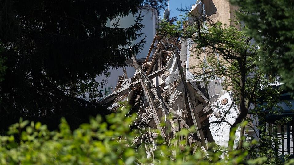 Der Einsatz könnte noch Stunden dauern. Der Einsatz könnte noch Stunden dauern.