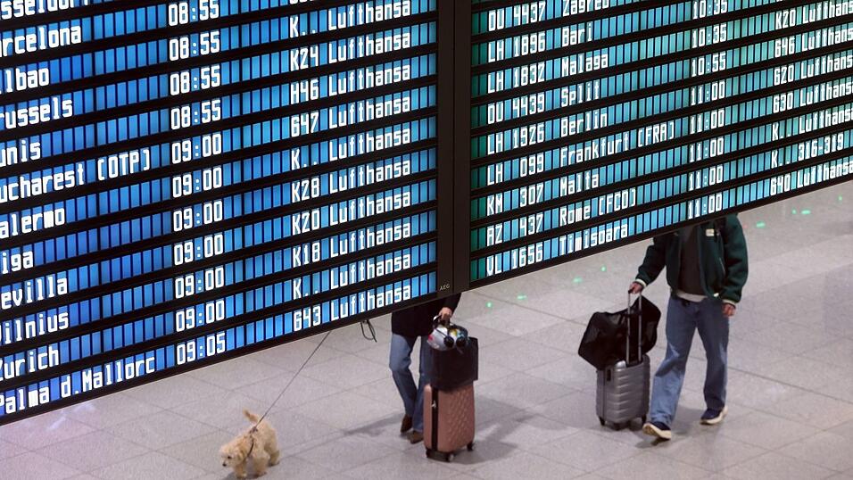 Eine Frau wurde am M&uuml;nchner Flughafen vom Weiterflug ausgeschlossen. (Symbolbild)
