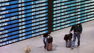 Eine Frau wurde am M&uuml;nchner Flughafen vom Weiterflug ausgeschlossen. (Symbolbild)