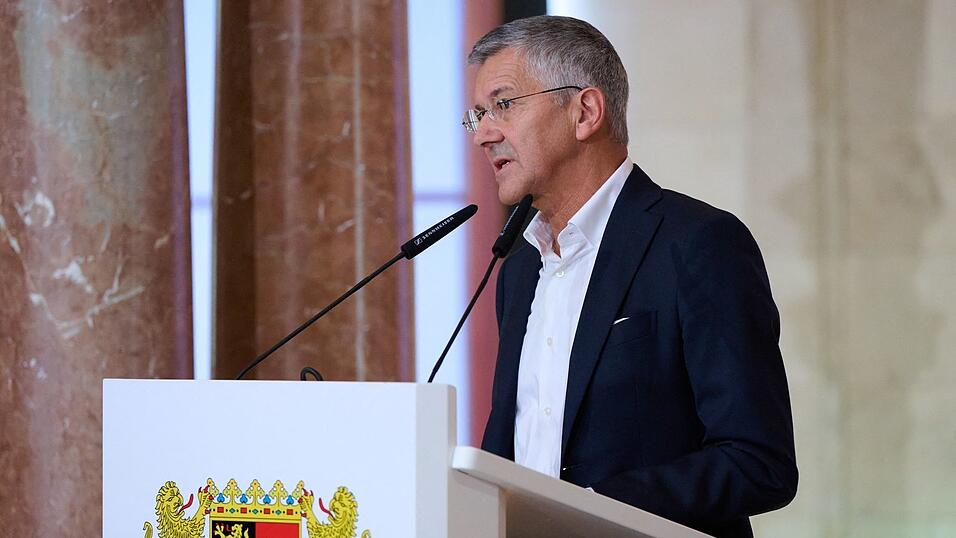 Herbert Hainer nutzt den Empfang in der Staatskanzlei zu einem Appell. Herbert Hainer nutzt den Empfang in der Staatskanzlei zu einem Appell.