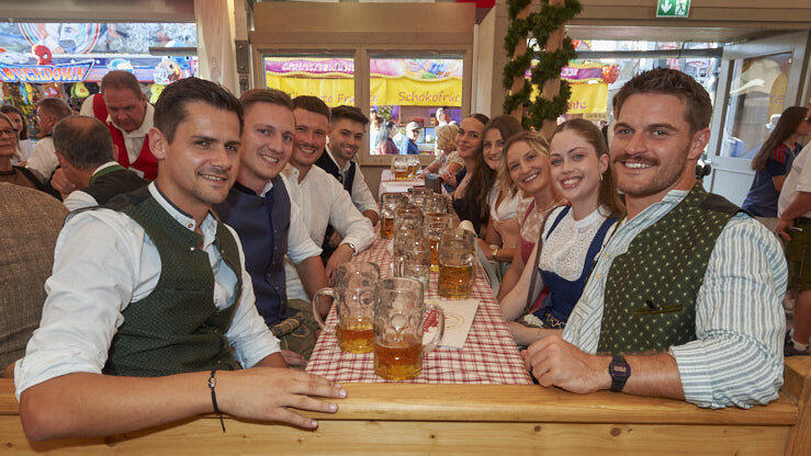 Die Partybilder vom Samstag, 8. August, aus dem Festzelt Lechner. Die Partybilder vom Samstag, 8. August, aus dem Festzelt Lechner.