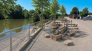 Zu den vorgestellten Ideen gehörten unter anderem ein Wasserspielplatz am Vilsufer und eine grüne Oase am Kugelbrunnen am Stadtplatz. Zu den vorgestellten Ideen gehörten unter anderem ein Wasserspielplatz am Vilsufer und eine grüne Oase am Kugelbrunnen am Stadtplatz.