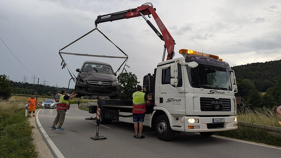 Das Auto musste abgeschleppt werden.