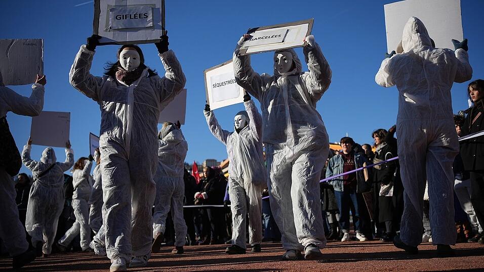Am Internationalen Tag zur Beseitigung von Gewalt gegen Frauen gibt es stets Protestaktionen.