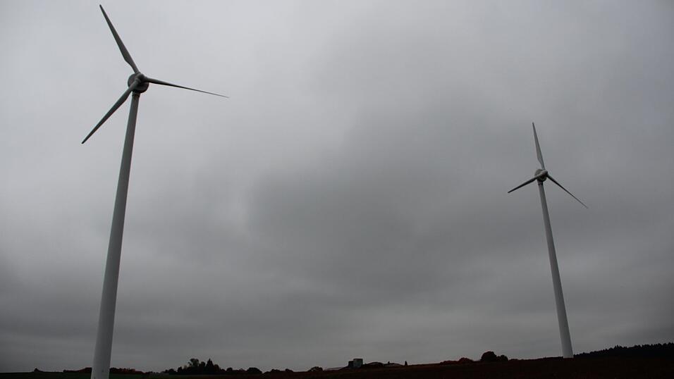 In Kugl gibt es bereits Windräder. Im Windvorrangebiet bei Poldering könnten sie in Zukunft gebaut werden. In Kugl gibt es bereits Windräder. Im Windvorrangebiet bei Poldering könnten sie in Zukunft gebaut werden.