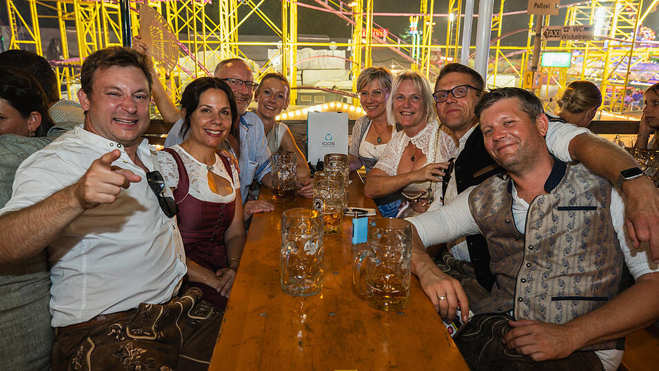 Die Partybilder vom Donnerstag, 15. August 2024, aus dem Festzelt Weckmann. Die Partybilder vom Donnerstag, 15. August 2024, aus dem Festzelt Weckmann.