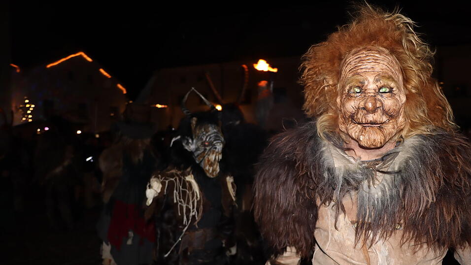 Mehrere hundert Zuschauer verfolgten das eindrucksvolle Spektakel.