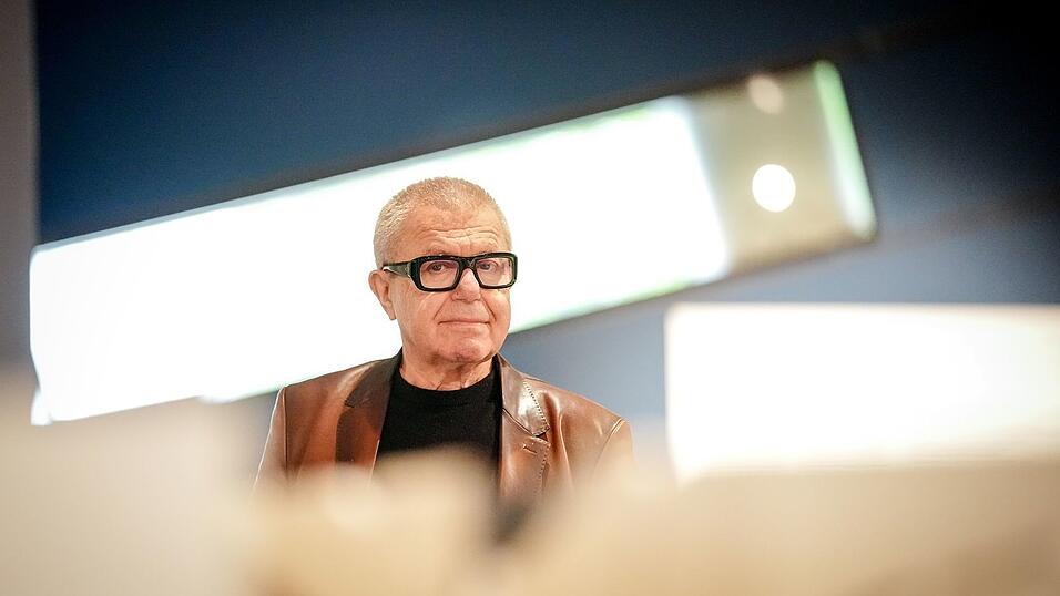 Libeskind: Menschen m&uuml;ssen die Demokratie verteidigen.