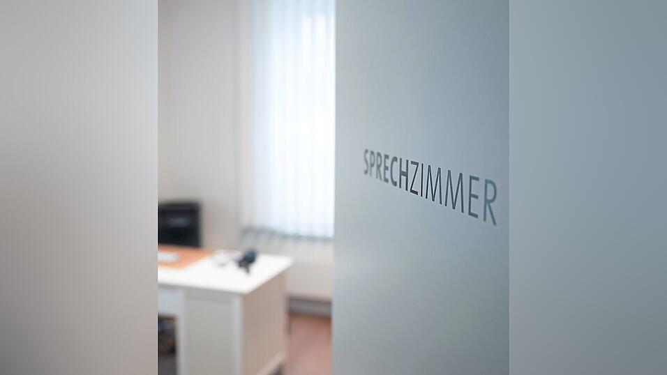 Patienten schildern mehrere Wochen Wartezeit auf einen Termin. Patienten schildern mehrere Wochen Wartezeit auf einen Termin.