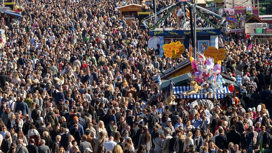 Ob es erneut zu einer zeitweisen Schließung der Eingänge kommt, ist bislang noch offen.