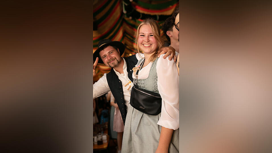Die Partybilder vom Donnerstag, 14. August, aus dem Festzelt Weckmann. Die Partybilder vom Donnerstag, 14. August, aus dem Festzelt Weckmann.