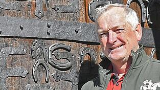 Ein Kleinod: die historische Hufeisentür in der renovierten Steinbühler Kirche Ein Kleinod: die historische Hufeisentür in der renovierten Steinbühler Kirche