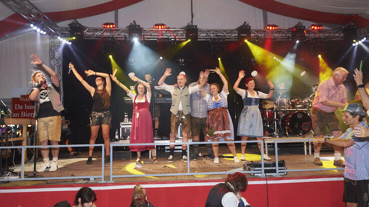 Die Partybilder vom Freitag, 15. August, aus dem Festzelt Lechner. Die Partybilder vom Freitag, 15. August, aus dem Festzelt Lechner.